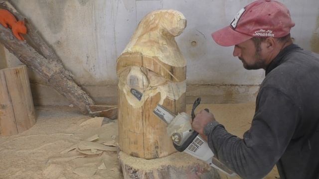 Классический гном бензопилой, пилим гнома быстро и просто для дачного участка