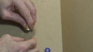 Как поменять направление вращения крана смесителя.