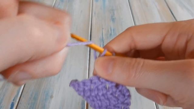 How to Treble Crochet Together - Crochet Lesson 10 смотреть онлайн
