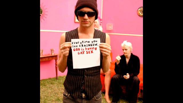 Placebo - Brick shithouse смотреть онлайн