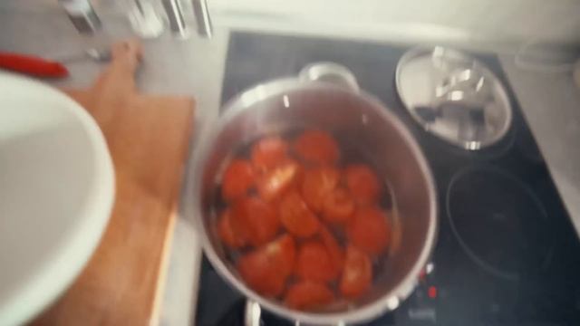 Томатный суп с морепродуктами: быстрый, острый, вкусный смотреть онлайн