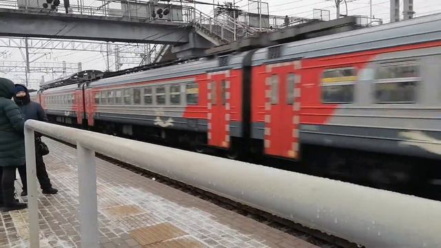 Электропоезд ЭД4М-0380 "РЭКС-экспресс" сообщением Владимир - Москва "Курская", станция Фрязево. смотреть онлайн