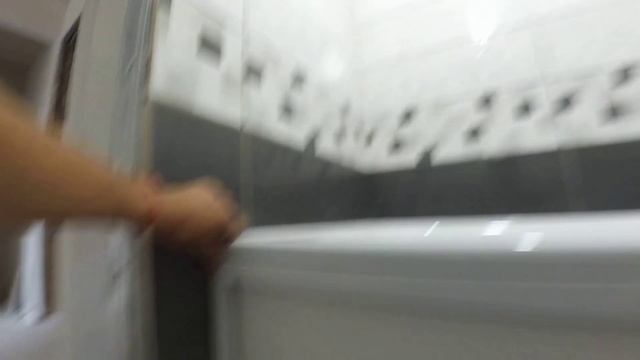 как установить экран пластиковый под ванную. смотреть онлайн