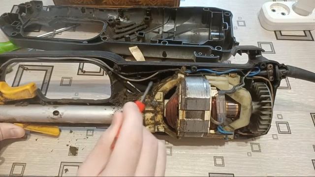 Триммер электрический HUTER как разобрать прочистить смотреть онлайн