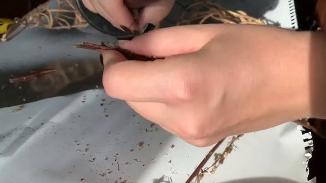 Процесс крафта хтоничных рожек для фотопроекта смотреть онлайн