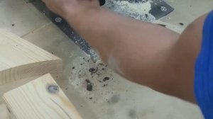 как заделать трещины сучки сколы на дереве, быстро с помощью супер клея