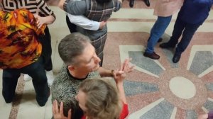 Белгород, танцы в кругу друзей.