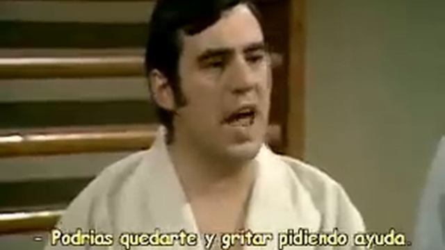 Monty Python Flying Circus - Autodefensa contra fruta fresca смотреть онлайн
