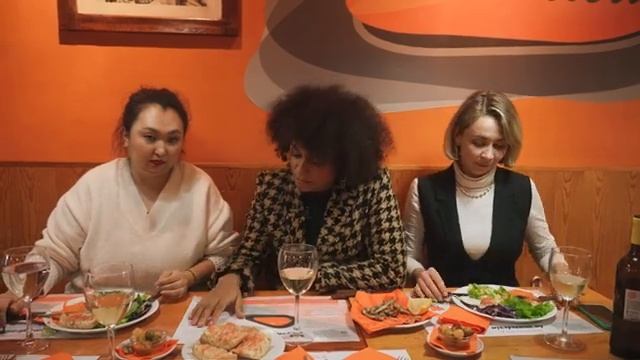 La Muscleria - Морепродукты за 15 евро! Где дешево поесть в Барселоне. Советы от Алины Кабаковой смотреть онлайн
