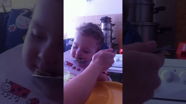 Обед сквозь сон!!! смотреть онлайн