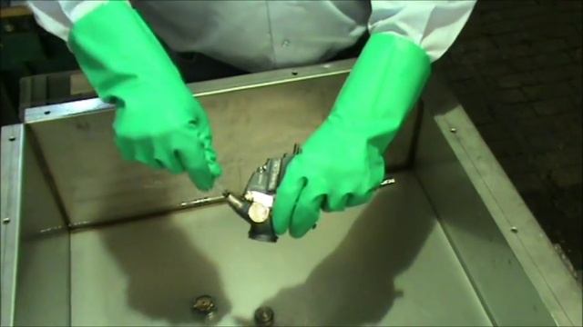 Manual Cleaning of Optima Trifity Spray Gun смотреть онлайн