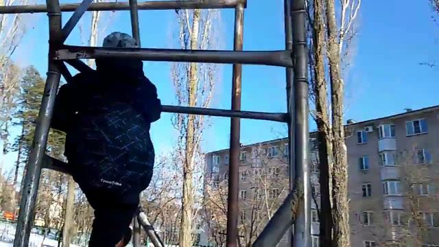 Прыгаем с 3 этажа смотреть онлайн