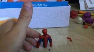 Как слепить человека паука из пластилина
