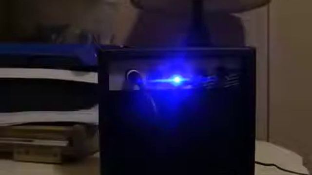 First act 10 watt guitar amp unboxing from toys R us. смотреть онлайн