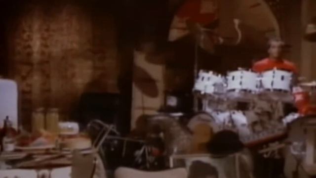 White Spaces Feat. Jim Kerr - Don't You (Forget About Me) Perky Parks Remix HD смотреть онлайн