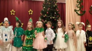 Новогодняя песня. Праздник новогодний снежный и блестящий...Новый год настает, сверкает