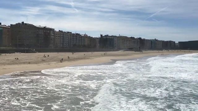 Набережная в Сан-Себастьяне / Promenade in San Sebastian смотреть онлайн