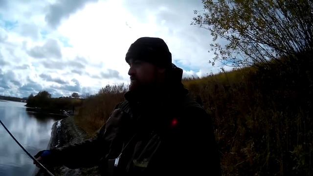 Ловля окуня на спиннинг. Отводной поводок VS Микроджиг смотреть онлайн