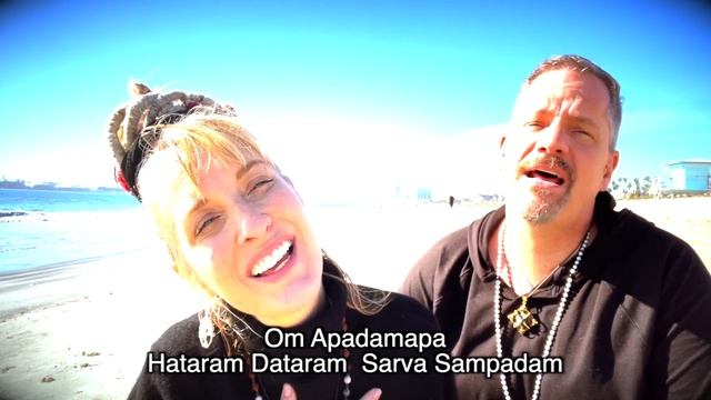The RAM Mantra "Om Apadamapa" singing 108 rounds with Larisa Stow and Jason Firth смотреть онлайн