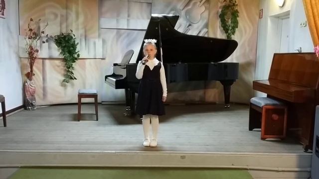 муз. Ю.Чичкова, сл.П.Синявского "Родная песенка" исполняет Логвина Елизавета смотреть онлайн