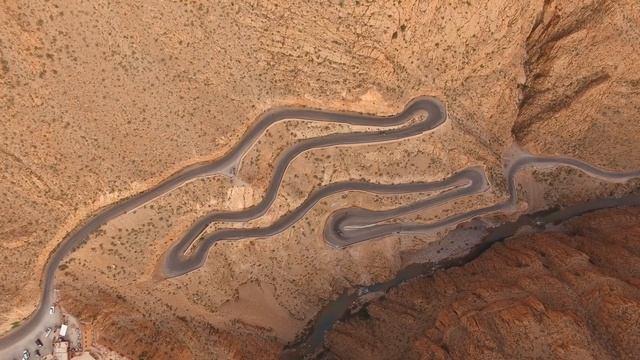 Timelapse Relaxant et Vue aérienne , Gorges de Dades - Désert - Maroc , Moment de détente, смотреть онлайн