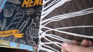 Декорируем подушку макраме плетением