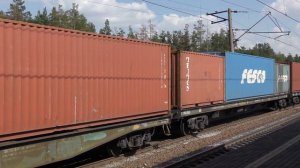 Электровоз 2ЭС5К-443 с грузовым поездом