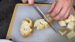 Томатный суп с сухариками за 20 минут