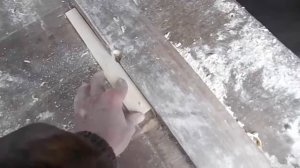 Пчеловодство.Рамки своими руками, выборка разделителя Гофмана, на ручном фрезере.