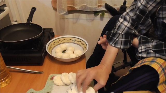 Вкусные сырники из творога. смотреть онлайн