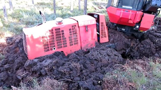 Трактор - ТДТ-55 эвакуирует скандинавские лесные машины. смотреть онлайн