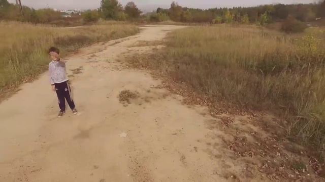 Мальчик управляет дроном .часть1 смотреть онлайн