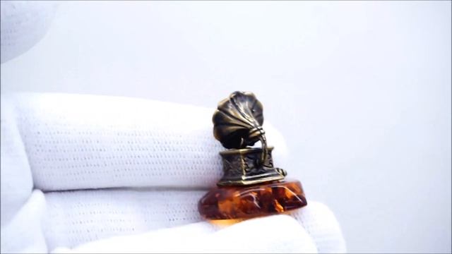 Фигурка Граммофон на янтарной подставке Самовар малый с янтарем сувениры русский стиль 1797 смотреть онлайн