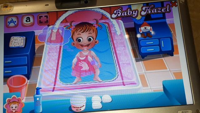 играем в игру где надо ухаживать за ребенком 💗😚👶 смотреть онлайн