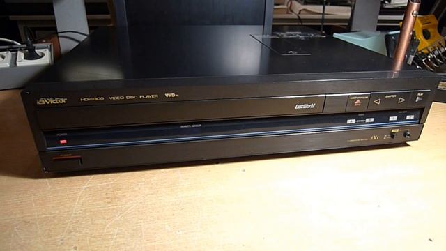 VICTOR HD-9300 VHD pc 3D Video Disc Player - First test... смотреть онлайн