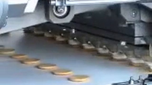 Отсадочная машина (отсадка зефира на печенье)