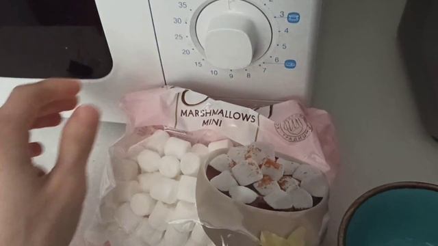 Мини обзор потрясной кофемолки Kitfort Kt-749 и готовка такого же потрясного кофейка