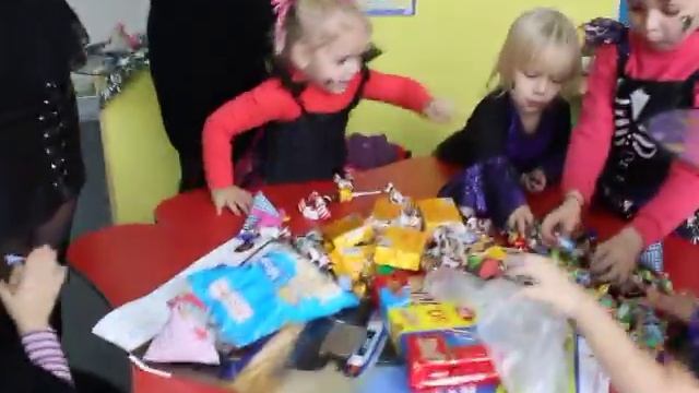 Сколько много сладостей /Halloween/ Детский сад смотреть онлайн