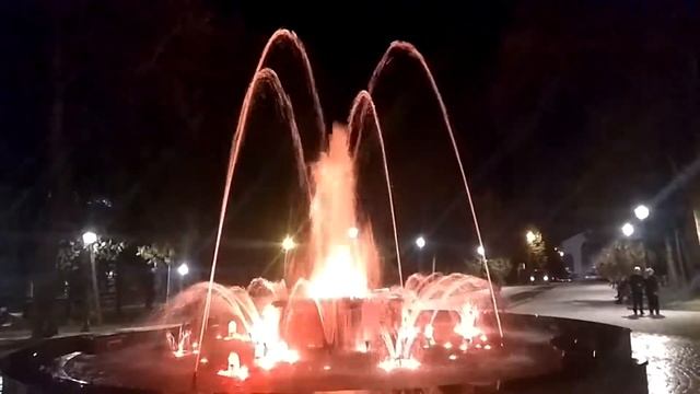 Фонтан в сквере Карла Маркса смотреть онлайн