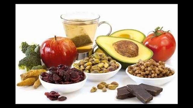 Как лечить недуг едой? Диета от прыщей смотреть онлайн