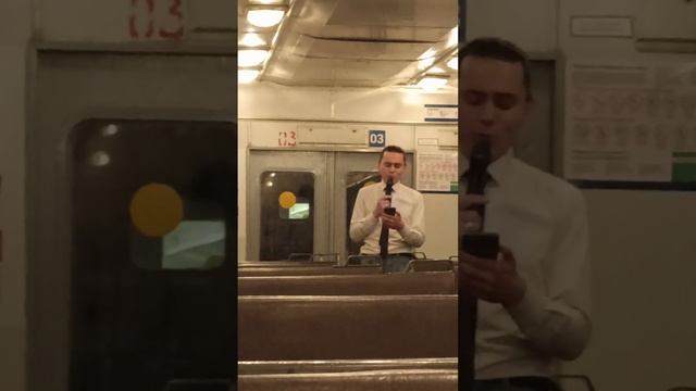 Парень круто спел в электричке песню Даны Соколовой Индиго смотреть онлайн