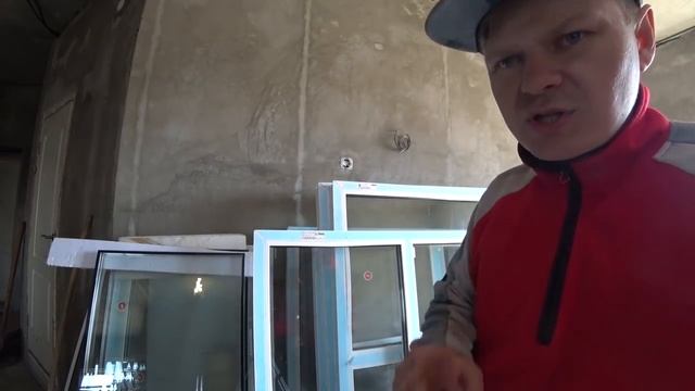 Хочешь установить окна правильно? Доверь работу ЖЕНЕ. Монтаж пластиковых окон от хрупкой девушки. смотреть онлайн