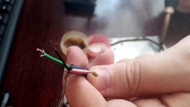 XLR кабель из USB для конденсаторного микрофона BM 800 смотреть онлайн