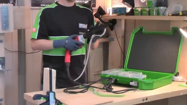 Применение ленточного шуруповерта и саморезов в ленте смотреть онлайн