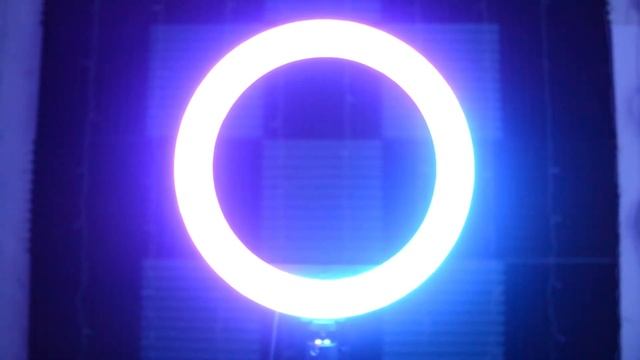 ОБЗОР КОЛЬЦЕВОЙ ЛАМПЫ RGB LED 26см смотреть онлайн