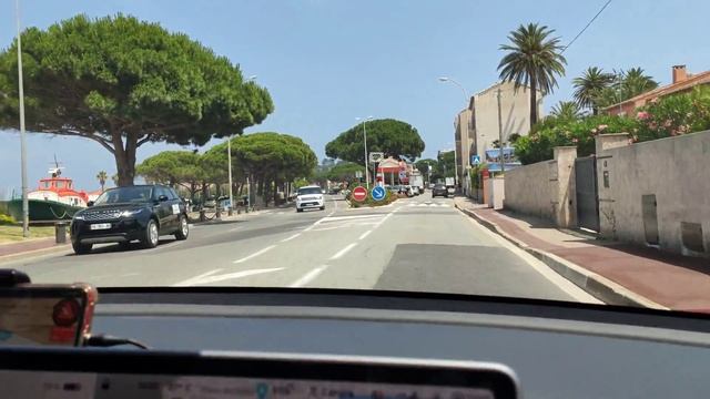 Road trip Saint-Tropez : Port Grimaud la cité lacustre ( Voyage en Tesla model 3 grande autonomie ) смотреть онлайн