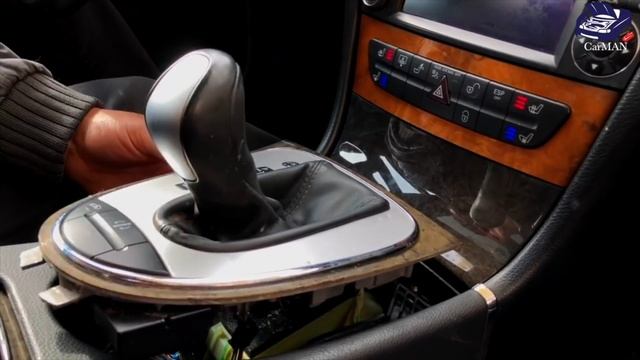 Mercedes W211 E550 CD Changer Console Removal | MrCarMAN смотреть онлайн