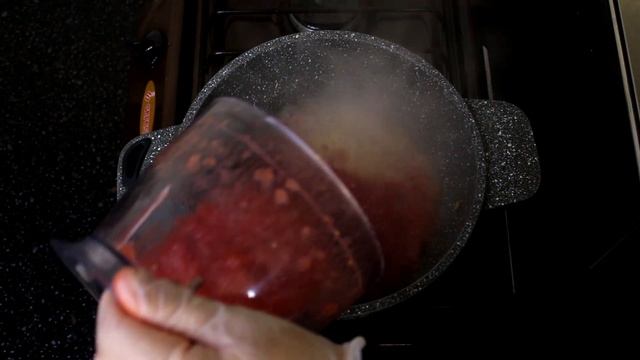 Пицца в духовке. Пицца в домашних условиях. Соус для пиццы. смотреть онлайн