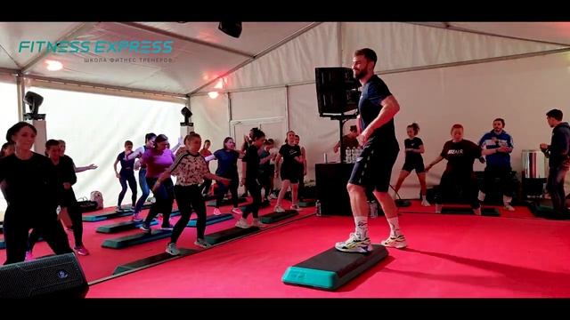 Сергей Олейников STEP смотреть онлайн