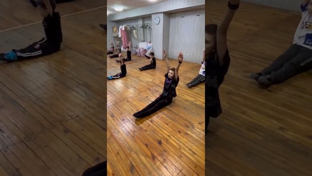 Начально - подготовительная группа. Филиал на Олимпе. Первые шаги новеньких орлят? смотреть онлайн